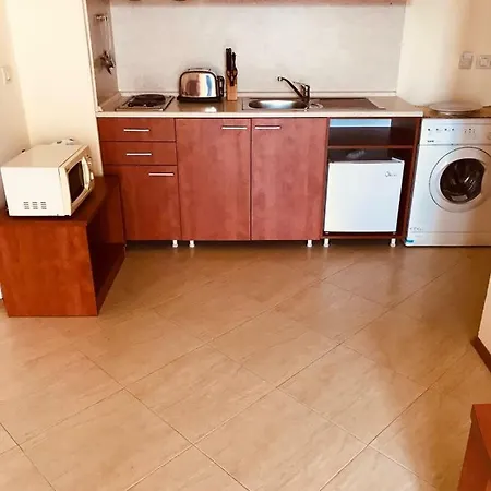 아파트 Apartment
