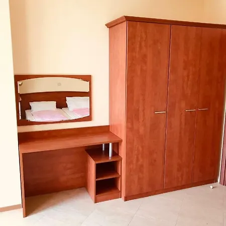 아파트 Apartment